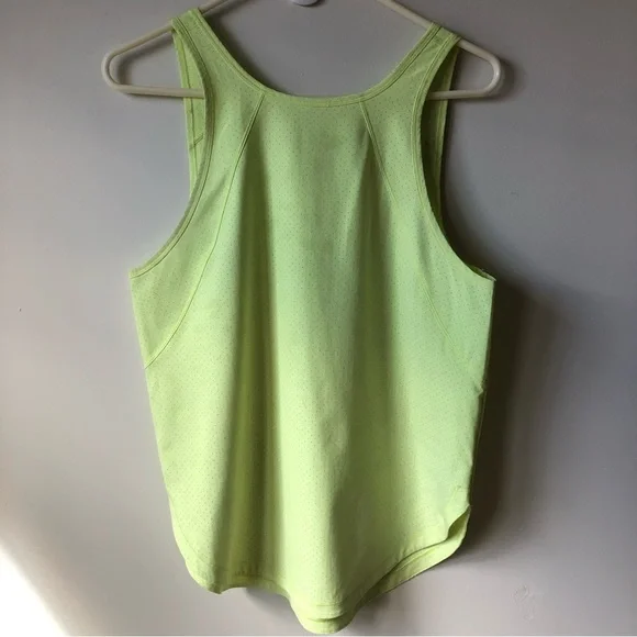 LULULEMON Close the Distance Tank. - Picture 2 of 5